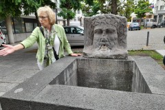 202